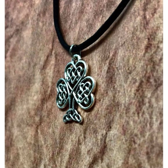 Celtic Infinity Knot Shamrock Clover Irish Cross - Picture 4 of 9